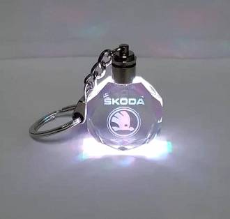 Φωτιζόμενο Μπρελόκ 3D σε Σχήμα Κρυστάλλου - Skoda